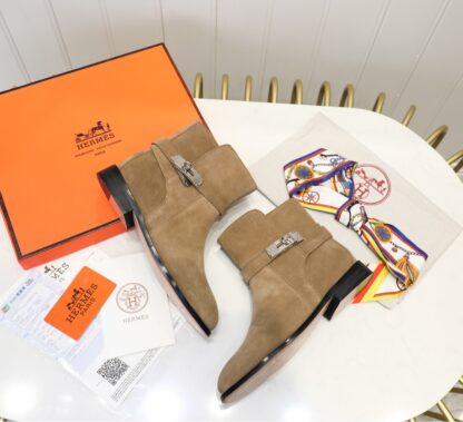 Hermès Classic Apricot Silver Buckle Fashion Knight Boots - Image 8