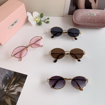 Miu Miu trendy fashion sunglasses - Image 10