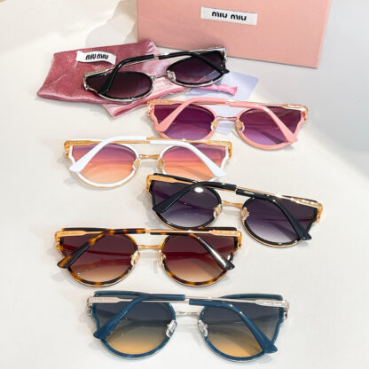 Miu Miu trendy fashion sunglasses - Image 10
