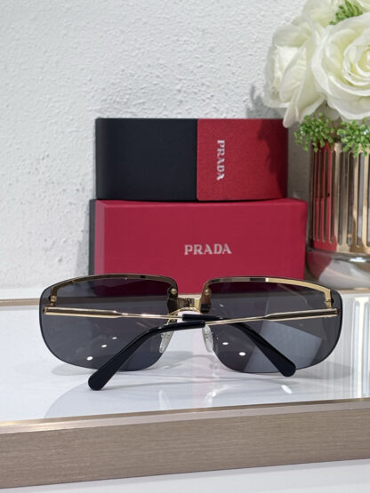 Prada fashion trend sunglasses - Image 9