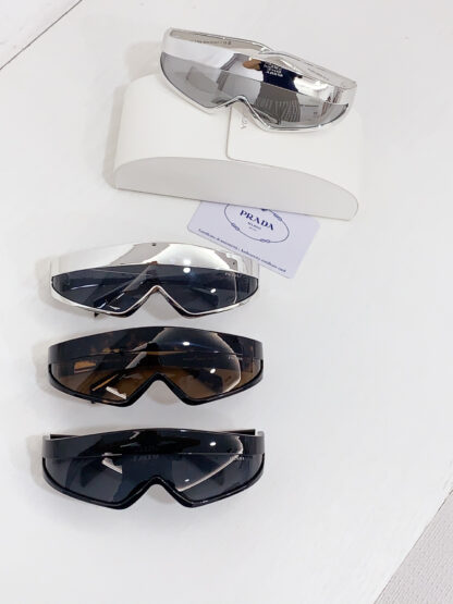 Prada fashion trend sunglasses - Image 9