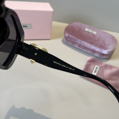 Miu Miu trendy fashion sunglasses - Image 10