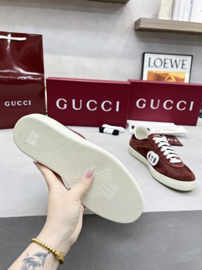 Gucci classic design German training elements catwalk model - Image 10