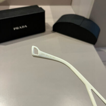 Prada fashion trend sunglasses - Image 9