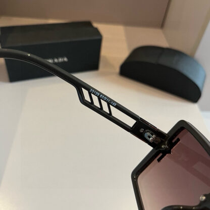 Prada fashion trend sunglasses - Image 9
