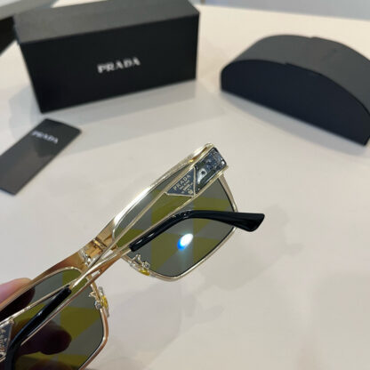 Prada fashion trend sunglasses - Image 9
