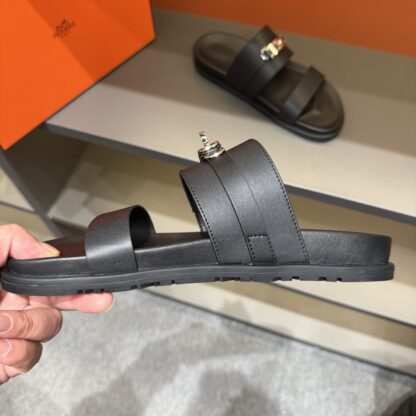 Hermes summer black gold buckle pure handmade high-end sandals - Image 9