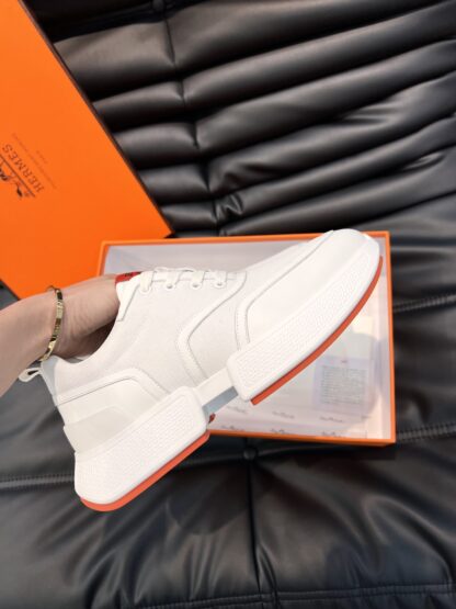 Hermes men's white soft and comfortable casual sports shoes - Image 9