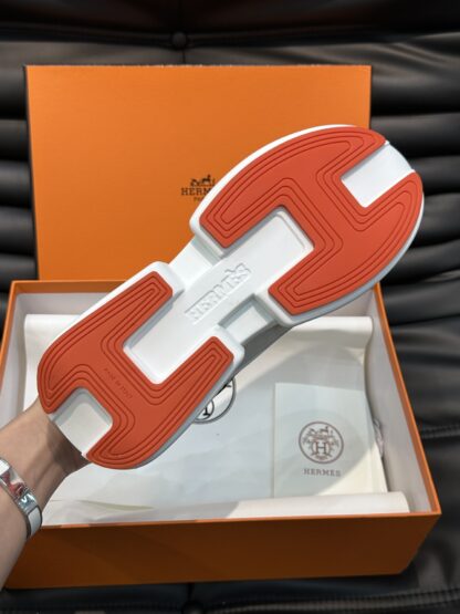 Hermes men's comfortable and soft white and black color matching casual sports shoes - Image 9