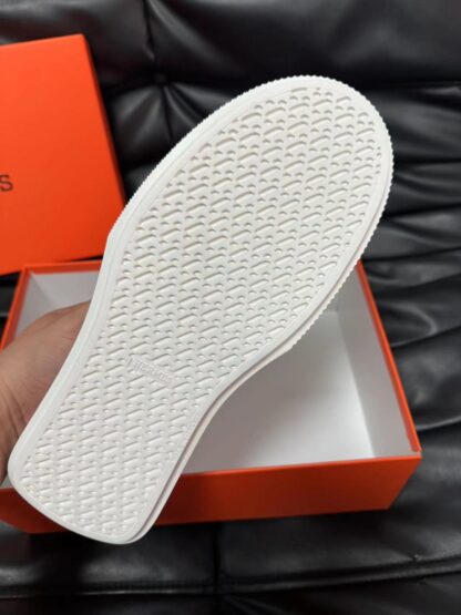 Hermès contrasting leather luxury loafers - Image 9