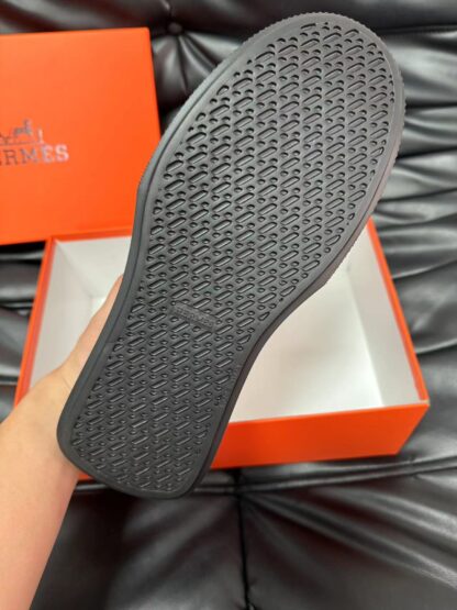Hermes black high-end leather casual shoes - Image 9