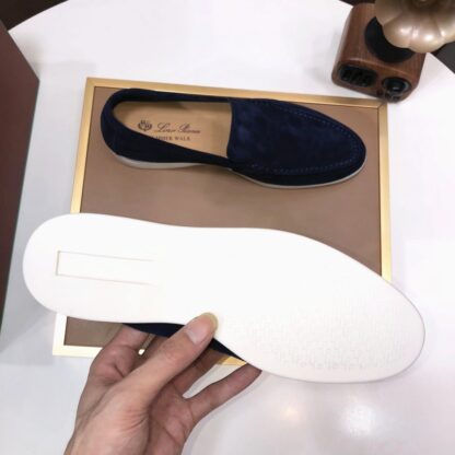 Hermès couple's dark blue high-end classic loafers - Image 9