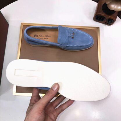 Hermès couple light blue high-end classic loafers - Image 9