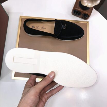 Hermès black couple's high-end classic loafers - Image 9