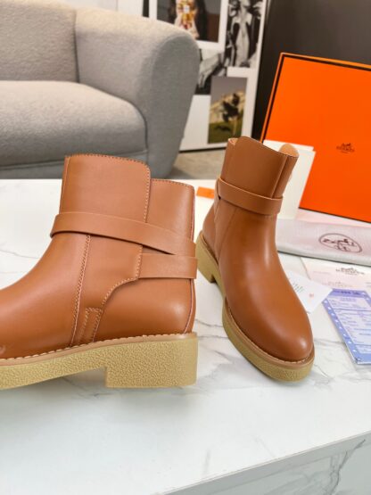 Hermes brown classic kelly buckle knight boots - Image 8