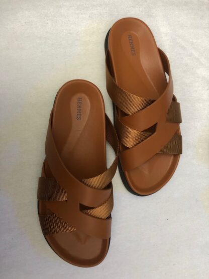 Hermès dark brown woven slippers - Image 2
