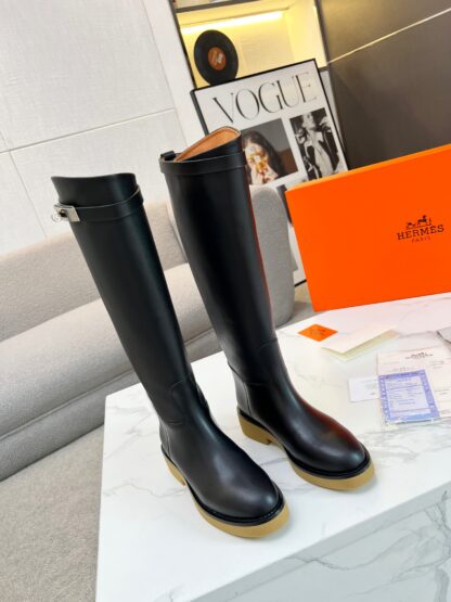 Hermès black classic kelly buckle knight boots - Image 8