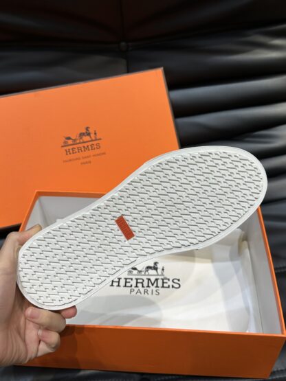 Hermès Men's Dark Brown Comfort Low-Top Casual Sneakers - Image 9
