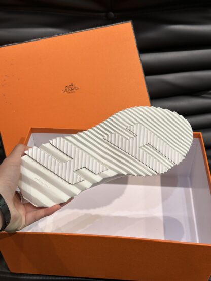 Hermes white fashion casual sneakers - Image 9