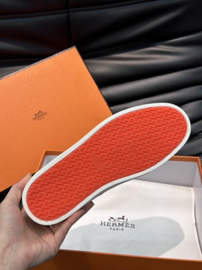 Hermès men's lightweight low-top white and red casual sports shoes - Image 9