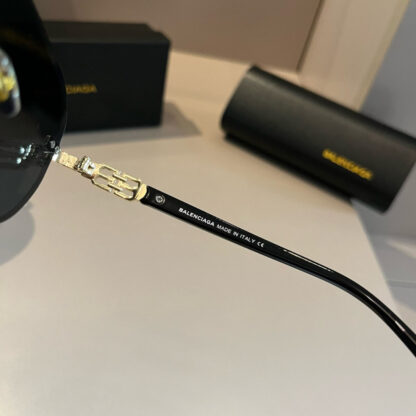 Balenciaga fashion sunglasses - Image 10