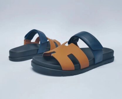 Hermès couple brown and blue woven slippers - Image 9
