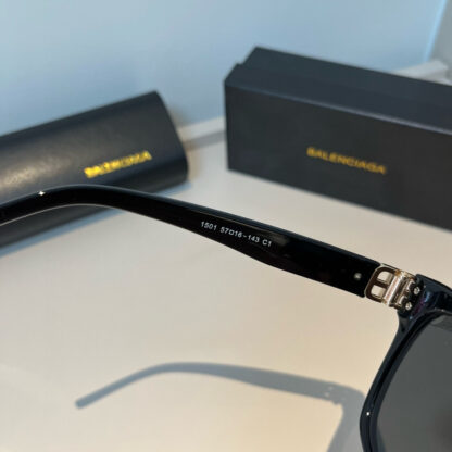 Balenciaga fashion sunglasses - Image 9