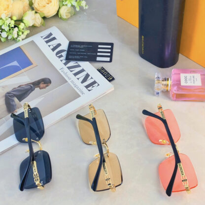 Balenciaga fashion sunglasses - Image 9
