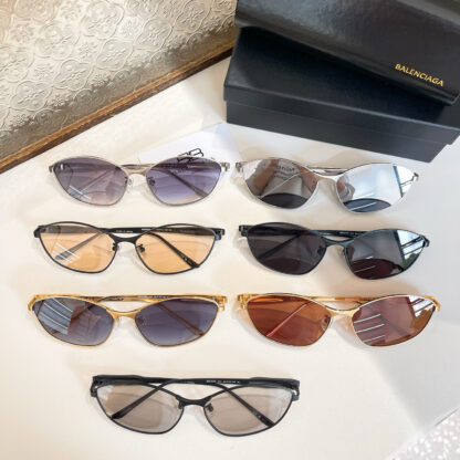 Balenciaga fashion sunglasses - Image 9