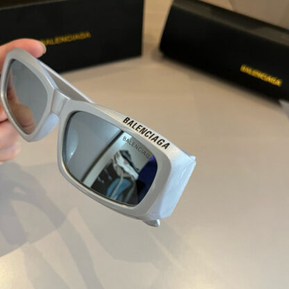 Balenciaga fashion sunglasses - Image 9