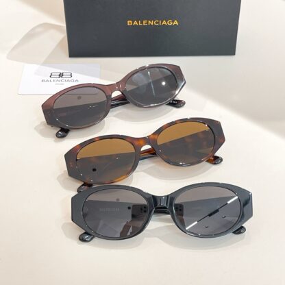 Balenciaga fashion sunglasses - Image 8