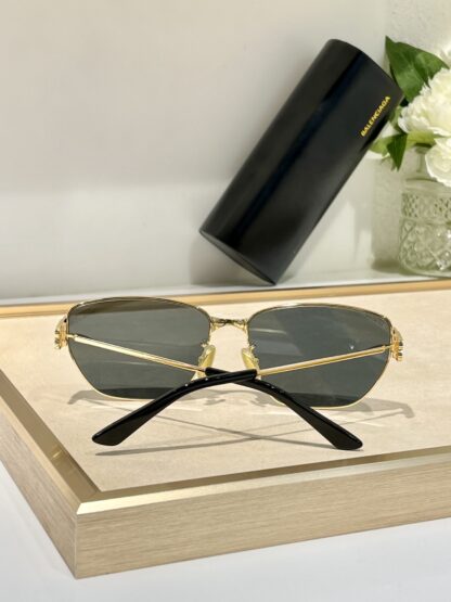Balenciaga fashion sunglasses - Image 9