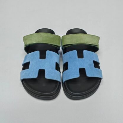 Hermès couple's blue-green woven slippers - Image 9