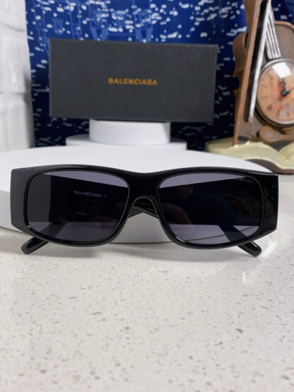 Balenciaga fashion sunglasses - Image 10