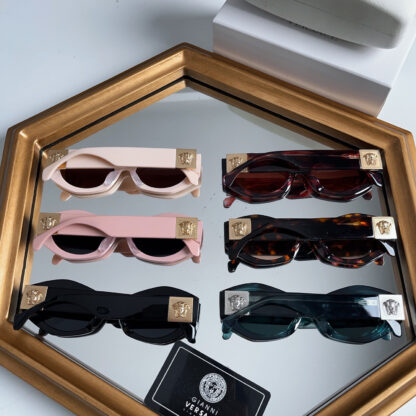 Versace fashion trend sunglasses - Image 9