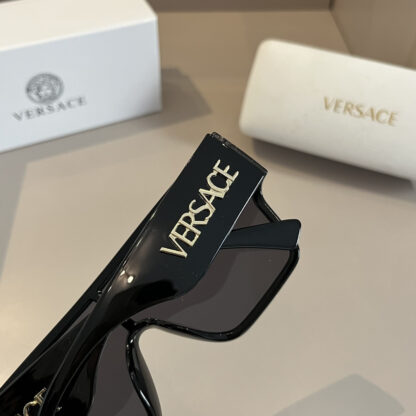 Versace fashion trend sunglasses - Image 10