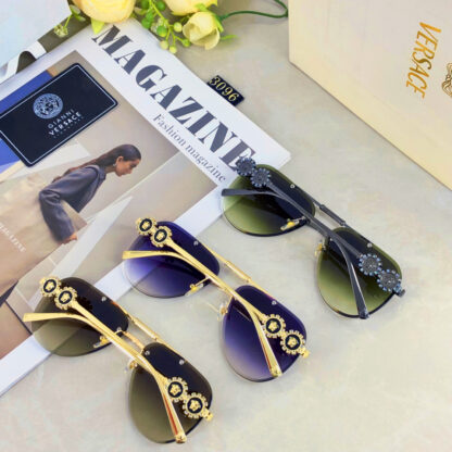 Versace fashion trend sunglasses - Image 9