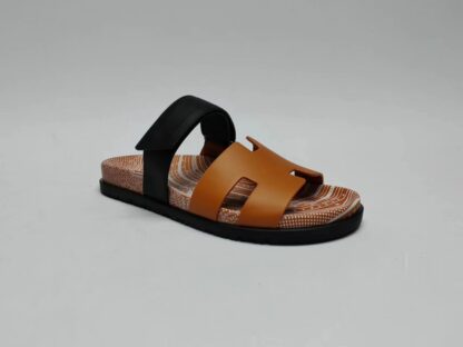Hermès classic brown and black couple woven slippers - Image 5