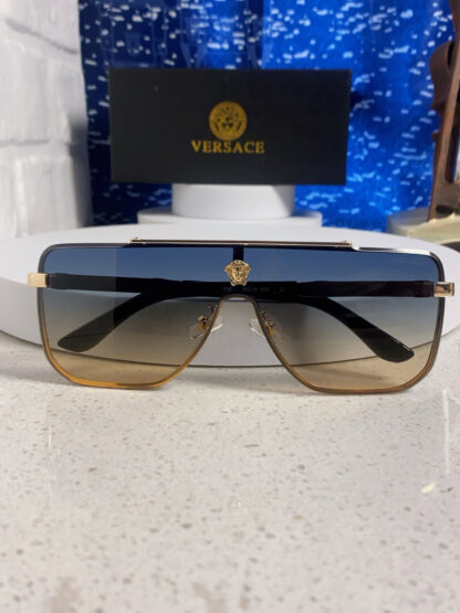 Versace fashion trend sunglasses - Image 9