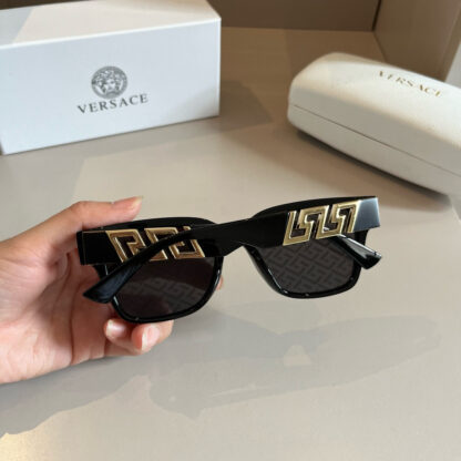 Versace fashion trend sunglasses - Image 9