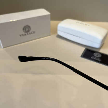 Versace fashion trend sunglasses - Image 9