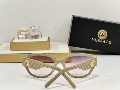 Versace fashion trend sunglasses - Image 9