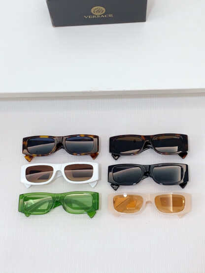 Versace fashion trend sunglasses - Image 9