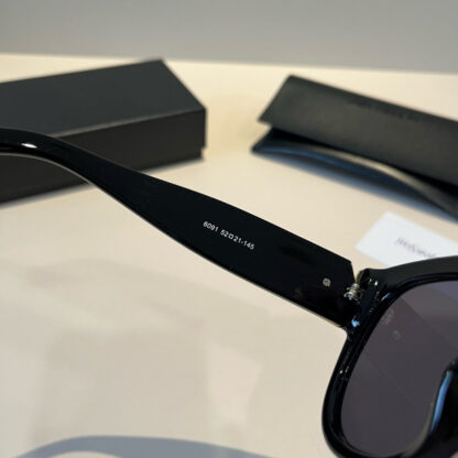 Yves Saint Laurent fashion sunglasses - Image 9