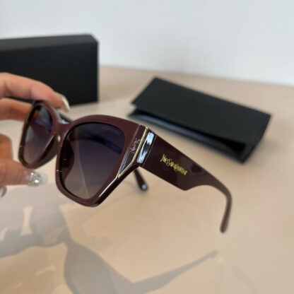 Yves Saint Laurent fashion sunglasses - Image 9