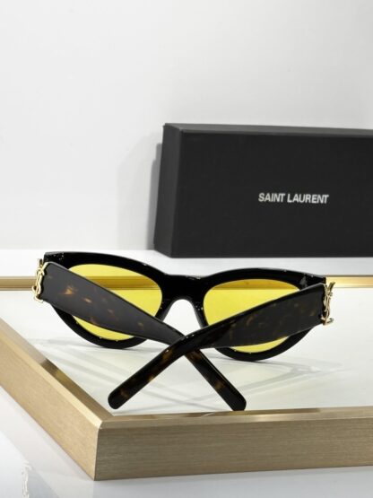 Yves Saint Laurent fashion sunglasses - Image 9