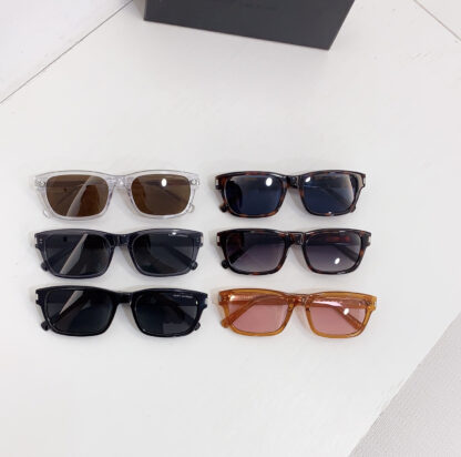 Yves Saint Laurent fashion sunglasses - Image 9