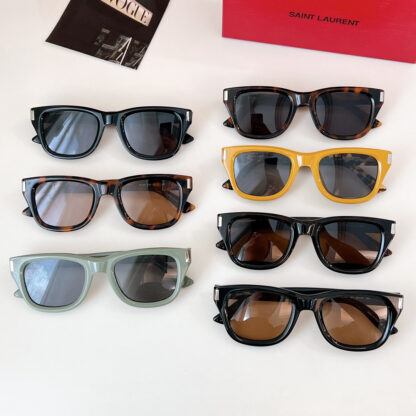 Yves Saint Laurent fashion sunglasses - Image 9
