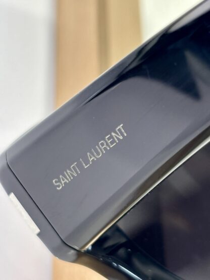 Yves Saint Laurent fashion sunglasses - Image 9