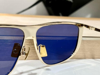 Yves Saint Laurent fashion sunglasses - Image 9